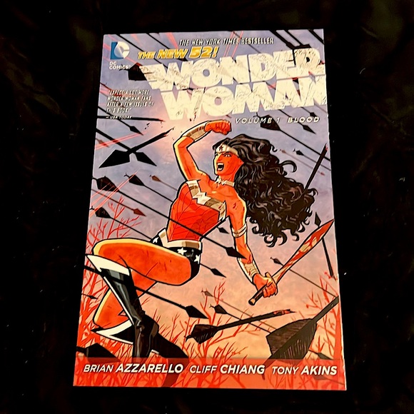 Wonder Woman, Vol. 1: Blood (The New 52) by Azzarello, Brian (2013) Paperback - Picture 2 of 3